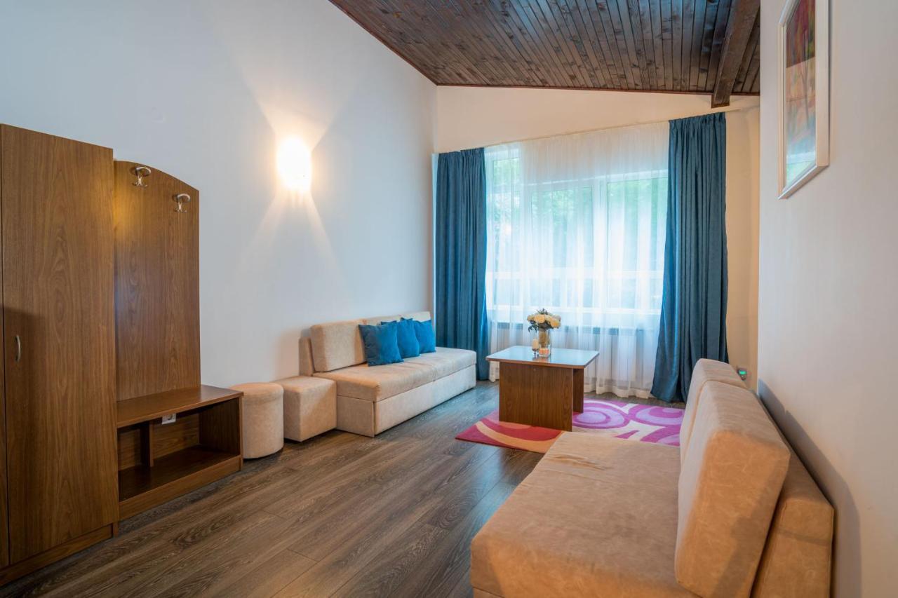 שומן Family Park Hotel Kyoshkove מראה חיצוני תמונה