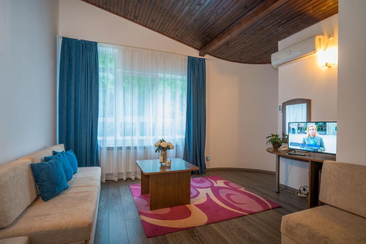 שומן Family Park Hotel Kyoshkove מראה חיצוני תמונה