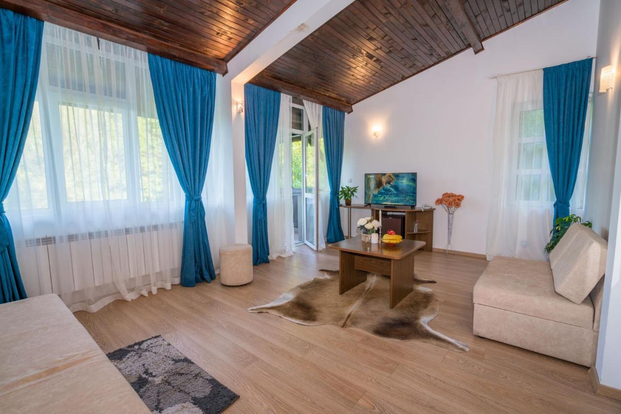 שומן Family Park Hotel Kyoshkove מראה חיצוני תמונה