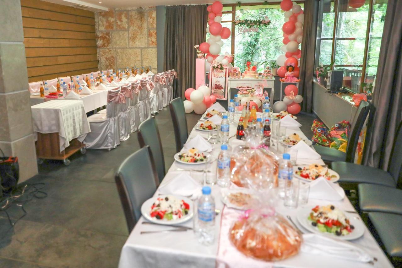 שומן Family Park Hotel Kyoshkove מראה חיצוני תמונה